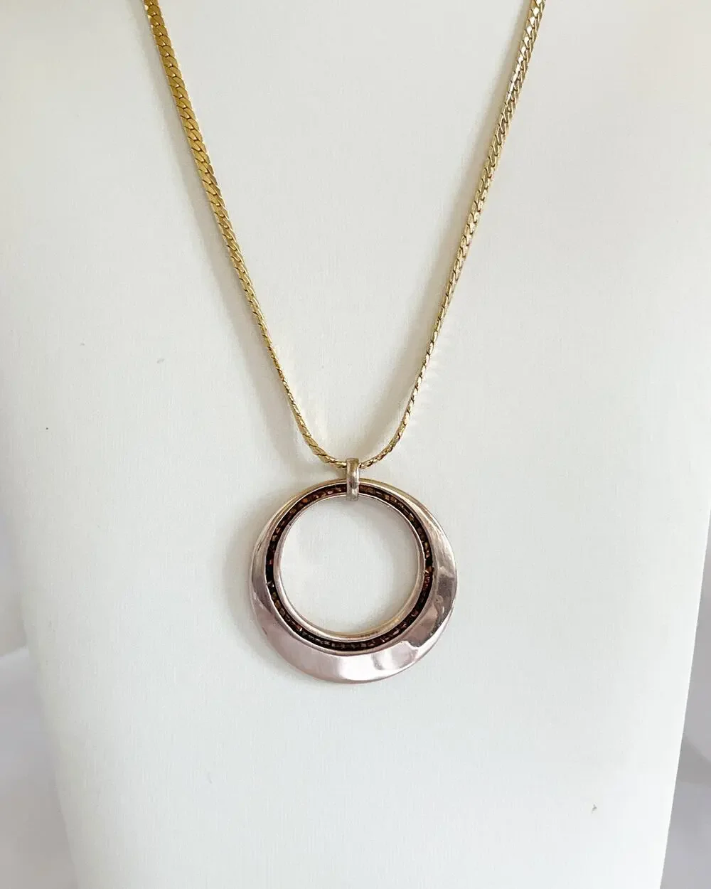 VINTAGE Rose Gold Circle Necklace w Crystal Embedded Details Herringbone Chain